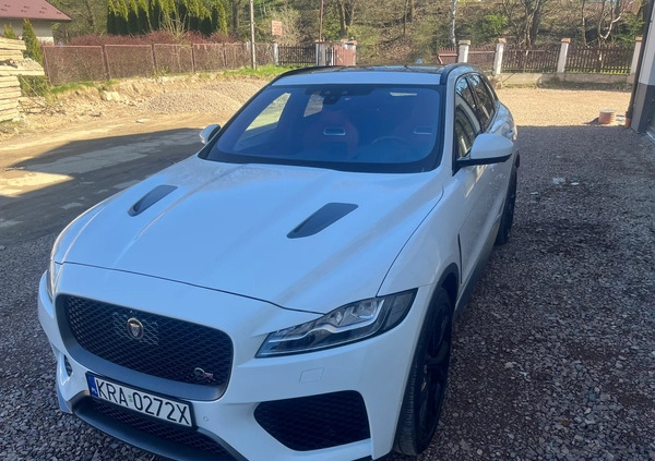 Jaguar F-Pace cena 299000 przebieg: 25600, rok produkcji 2019 z Wolbórz małe 407